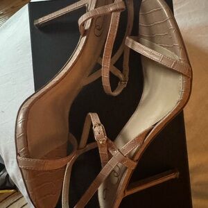 Elegant Nude Sam Edelman Strappy Sandals